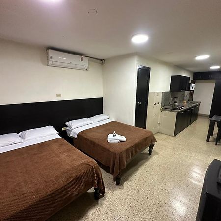 Residencia Terreros Apartment กวายากิล ภายนอก รูปภาพ