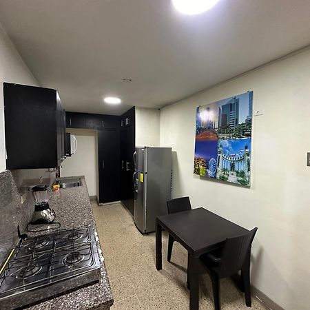 Residencia Terreros Apartment กวายากิล ภายนอก รูปภาพ