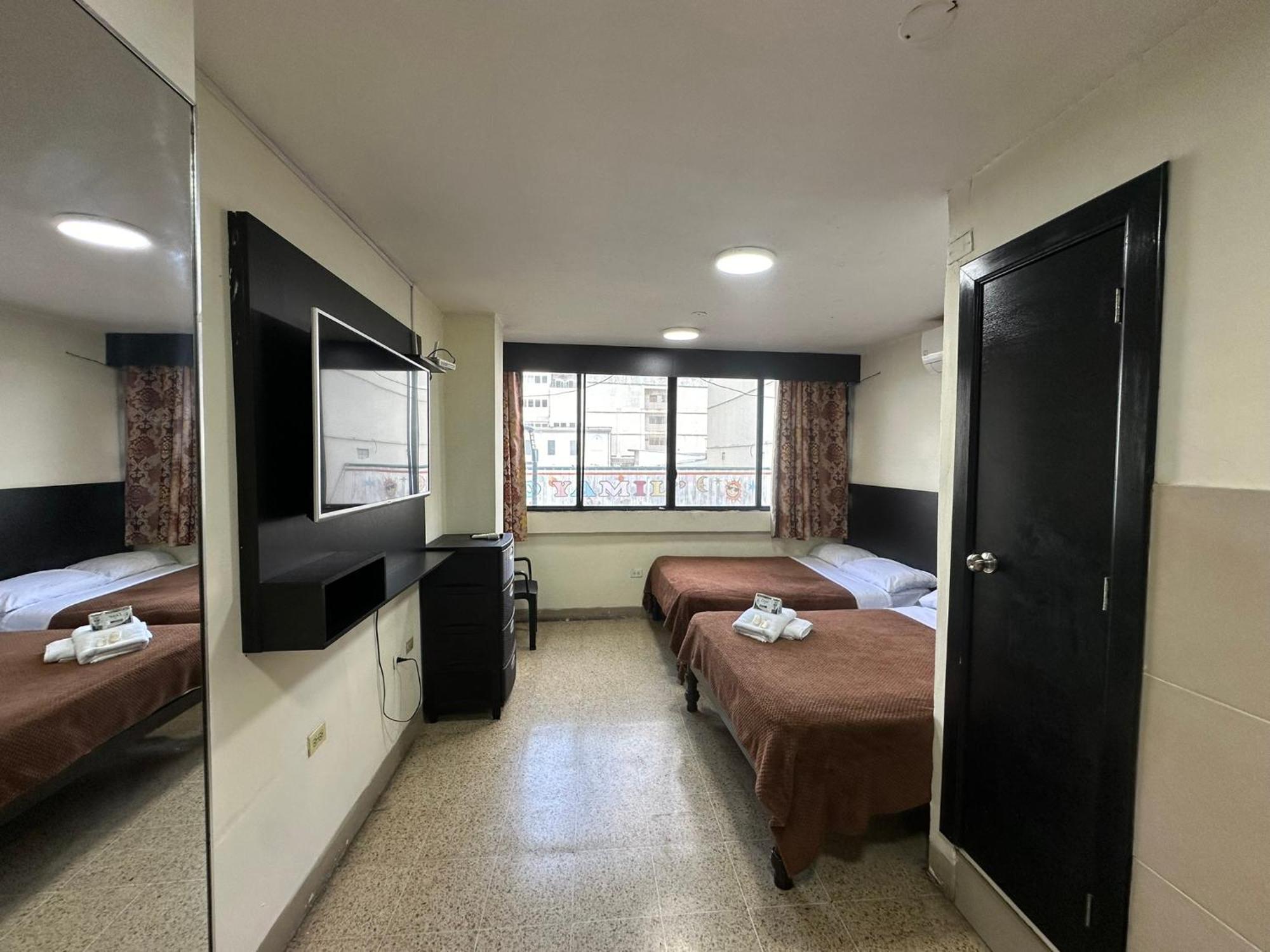 Residencia Terreros Apartment กวายากิล ภายนอก รูปภาพ